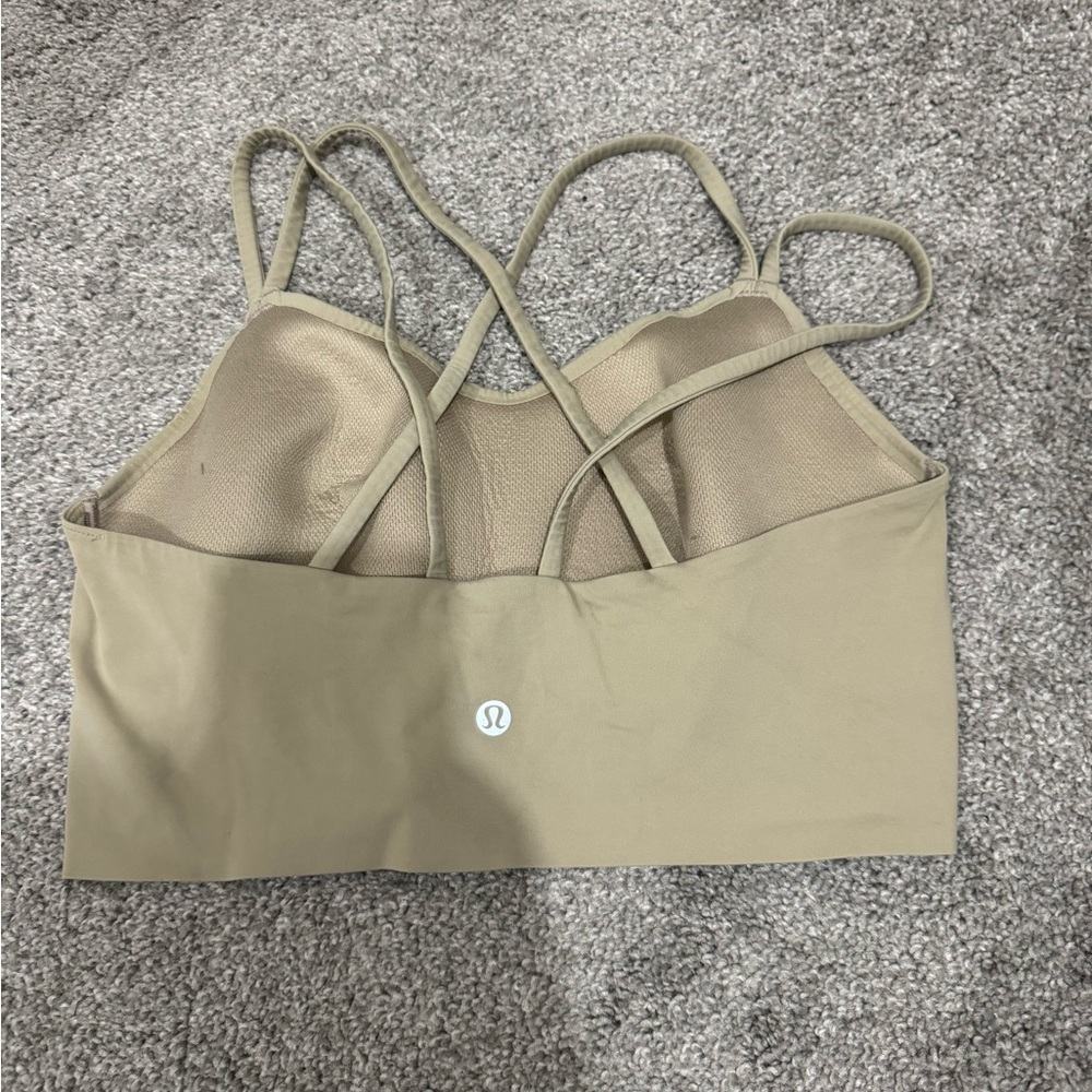 LIKE A CLOUD Lululemon Sports Bra